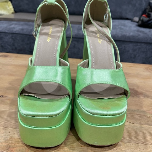 Bright Lime Green platforms from Lulus. Size 7. - Picture 2 of 4